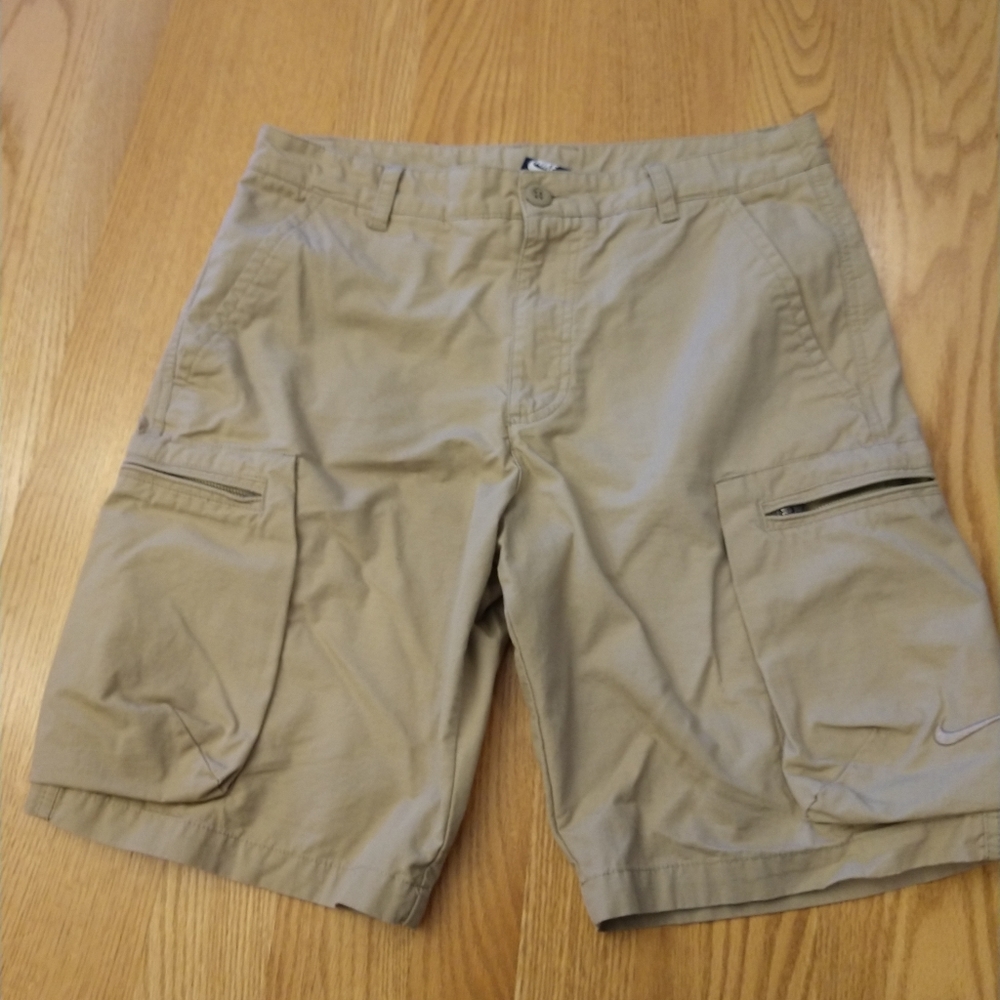 Nike cargo shorts